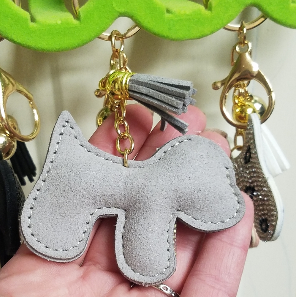 NWT Puffy Puppy Bling Tassel Keychain! 4 Color Choices! - Picture 3 of 16